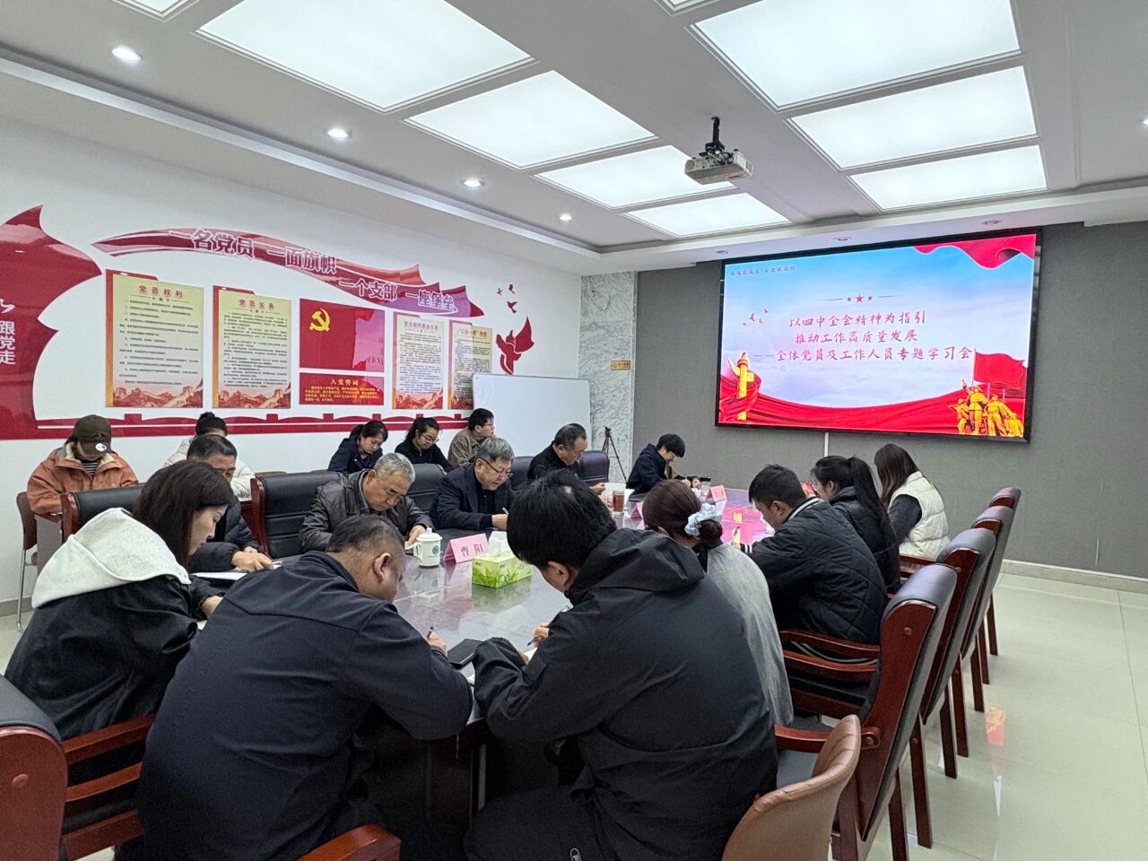 2eadef4d0da90572f85ab6b25b9b2373.jpg 2eadef4d0da90572f85ab6b25b9b2373.jpg